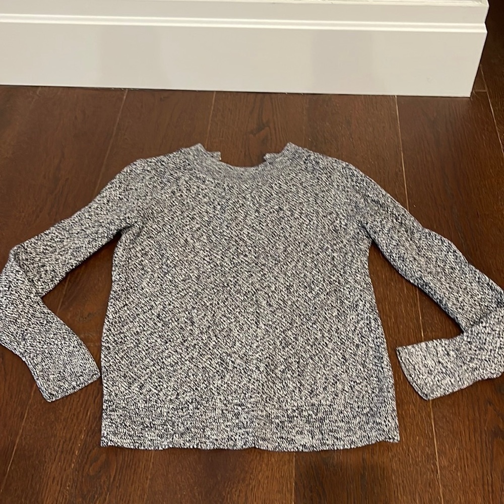 LOFT Women’s Navy and White Sweater Size Medium